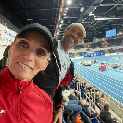 ingrid lopergolo selfie tribunes torun Ingrid Lopergolo en selfie dans les tribunes du stade de Torun